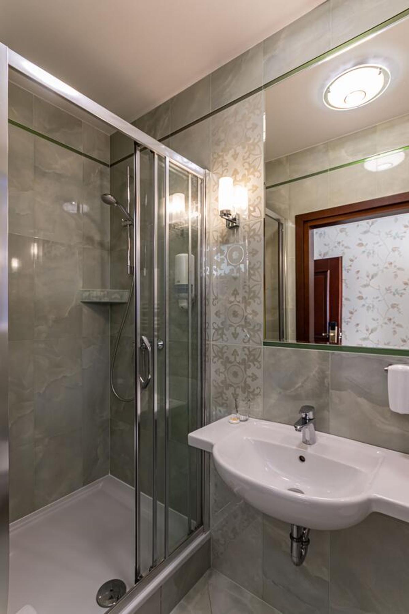 Margerita Hotel Modlnica Room photo