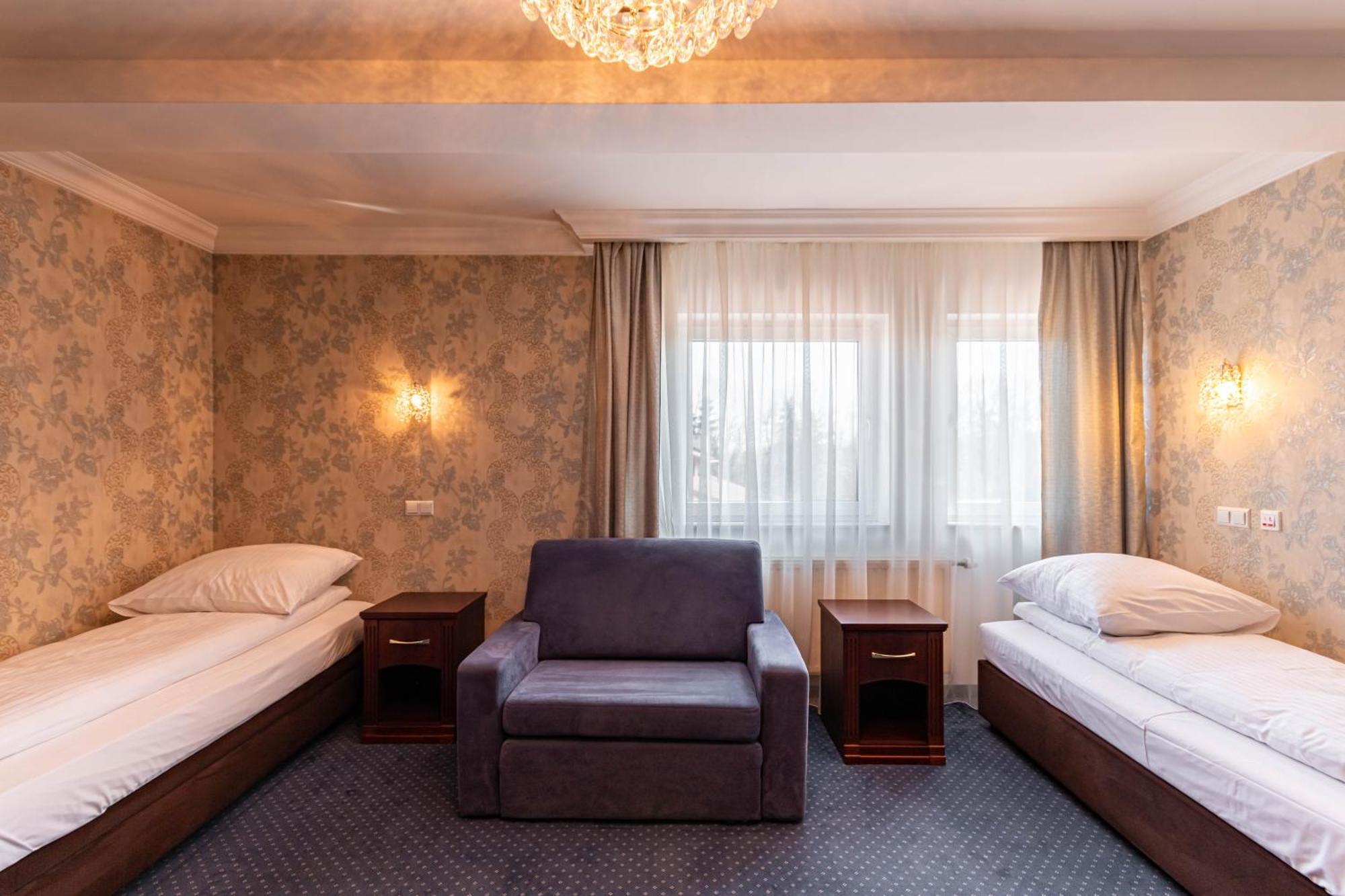 Margerita Hotel Modlnica Room photo