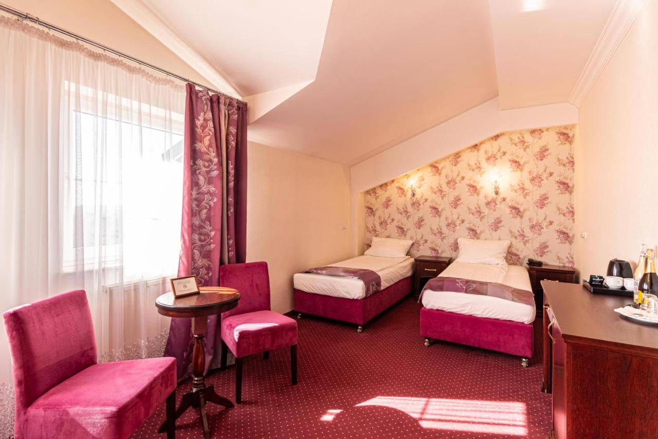 Margerita Hotel Modlnica Exterior photo
